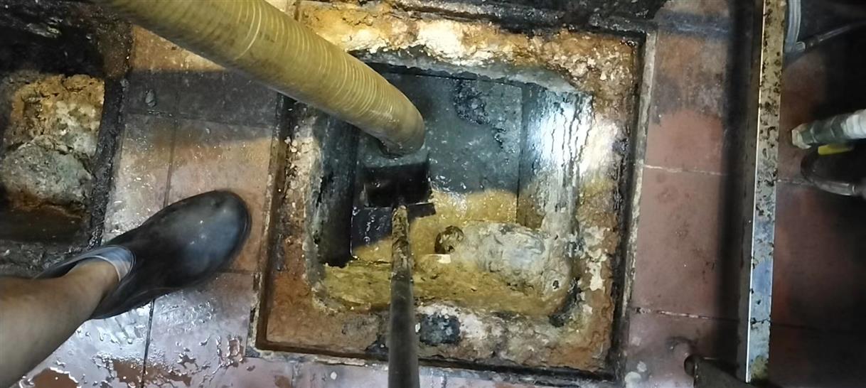 赵西垸林场污水池清理一般都有毒气，怎么预防中毒呢？